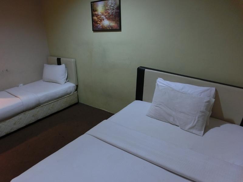Destiny Riverside Hotel Кота Бару Екстериор снимка